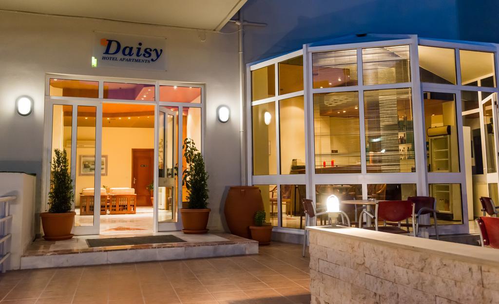 Daisy Hotel Apartments Rethimnon Buitenkant foto