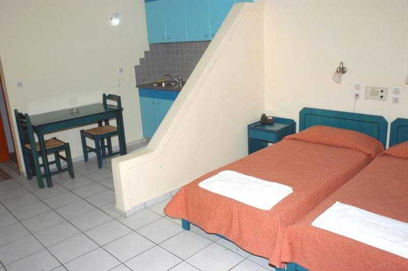 Daisy Hotel Apartments Rethimnon Buitenkant foto