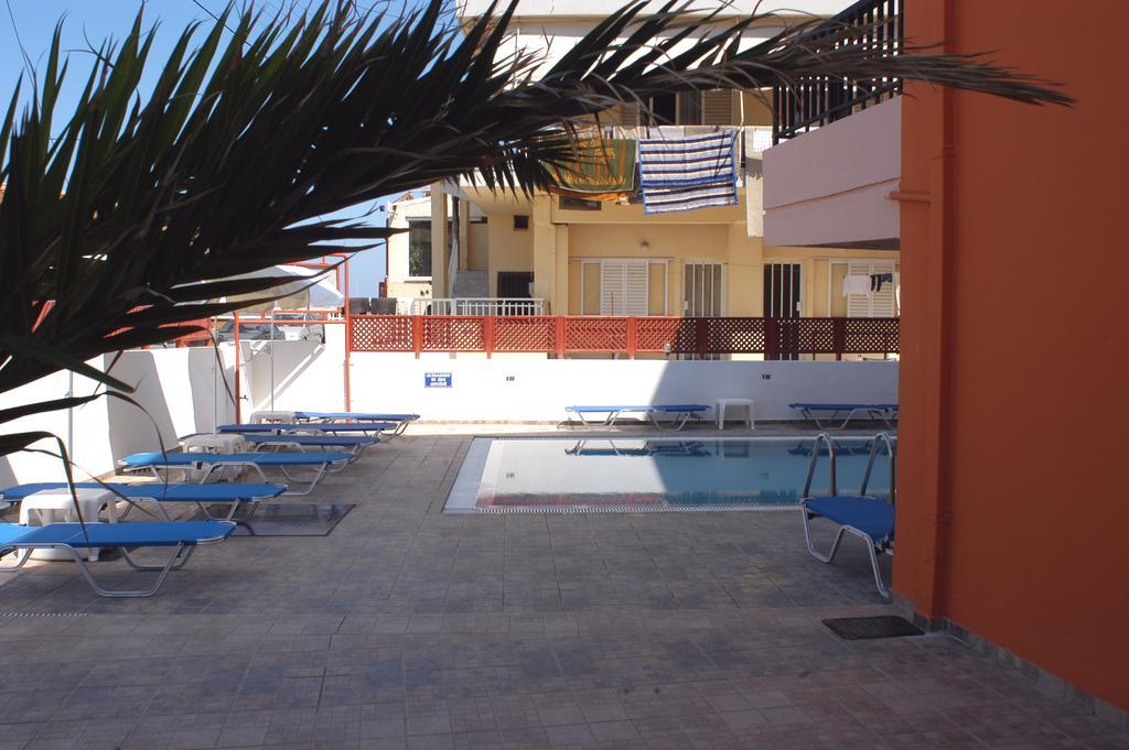 Daisy Hotel Apartments Rethimnon Buitenkant foto